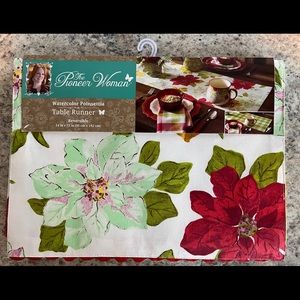 New The Pioneer Woman Table Runner-Watercolor Poinsettia